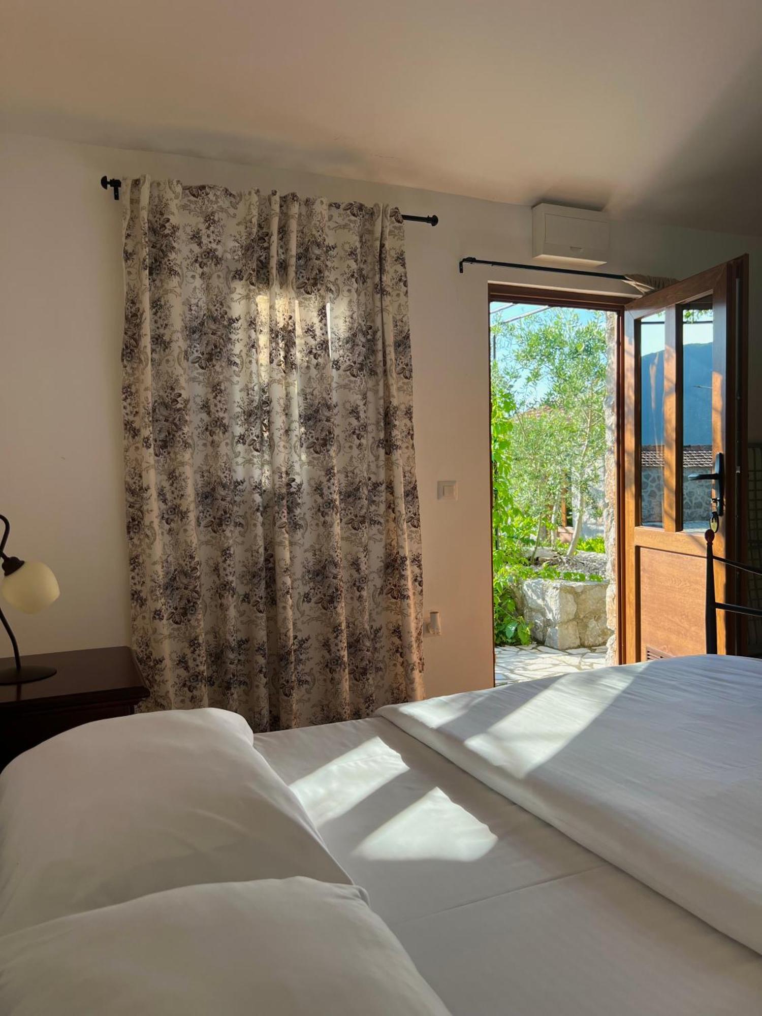 Hotel Opera Jaz Budva Bagian luar foto